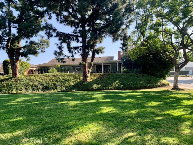 23211 Meadowbrook CIR