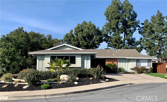 23211 Meadowbrook CIR