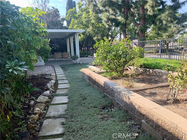 23211 Meadowbrook CIR