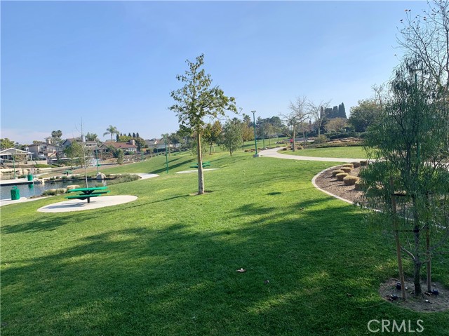 23211 Meadowbrook CIR