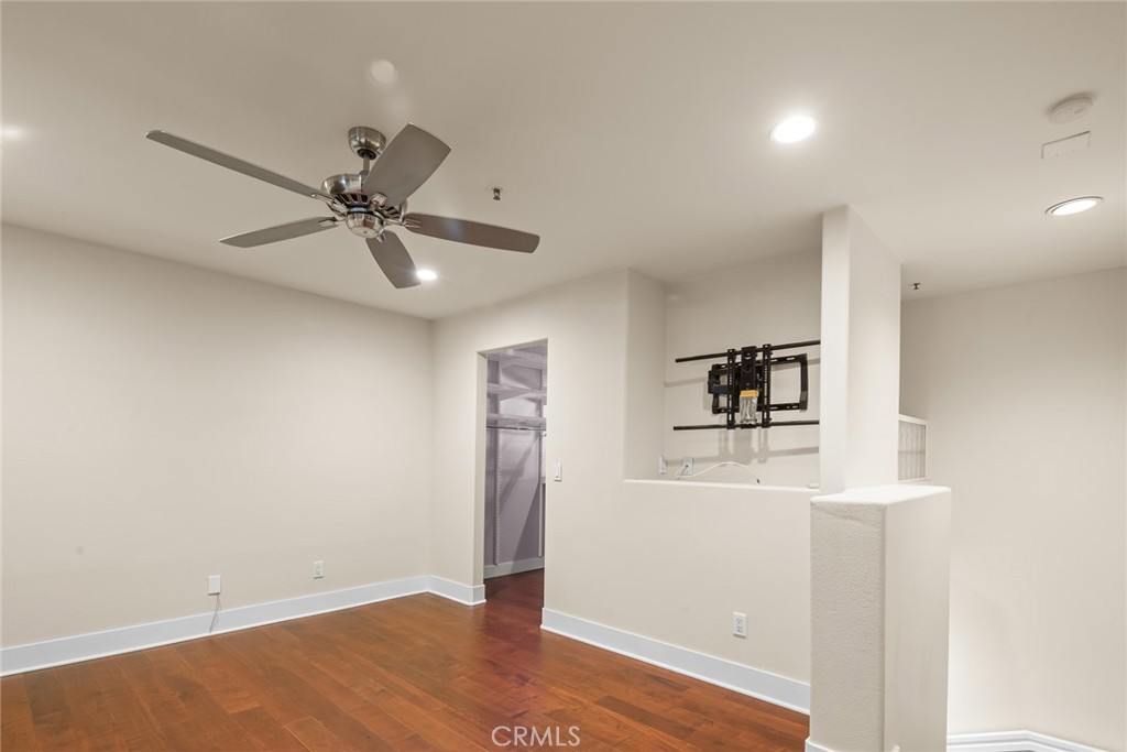 200 Pacific Coast Highway 111