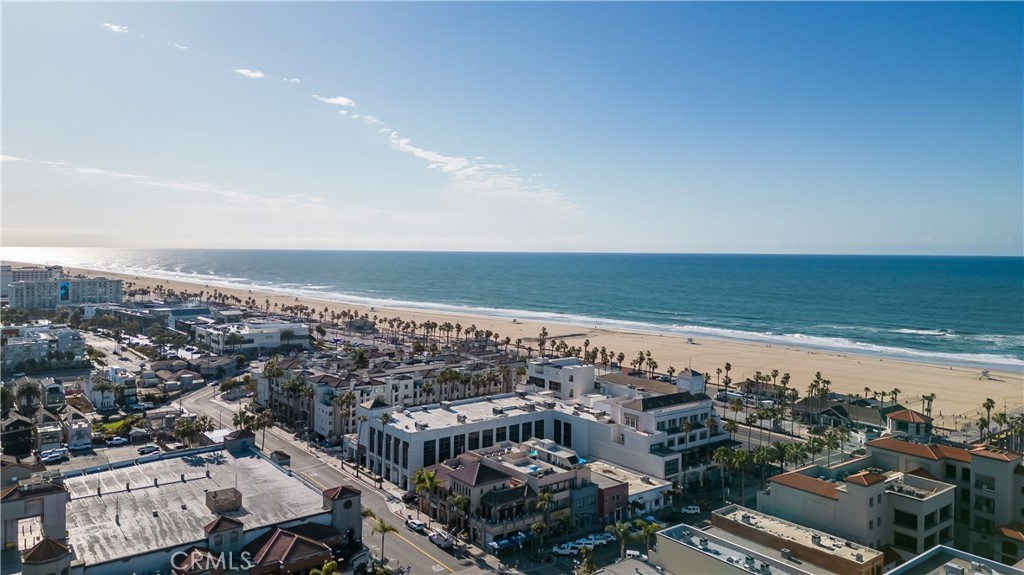 200 Pacific Coast Highway 111