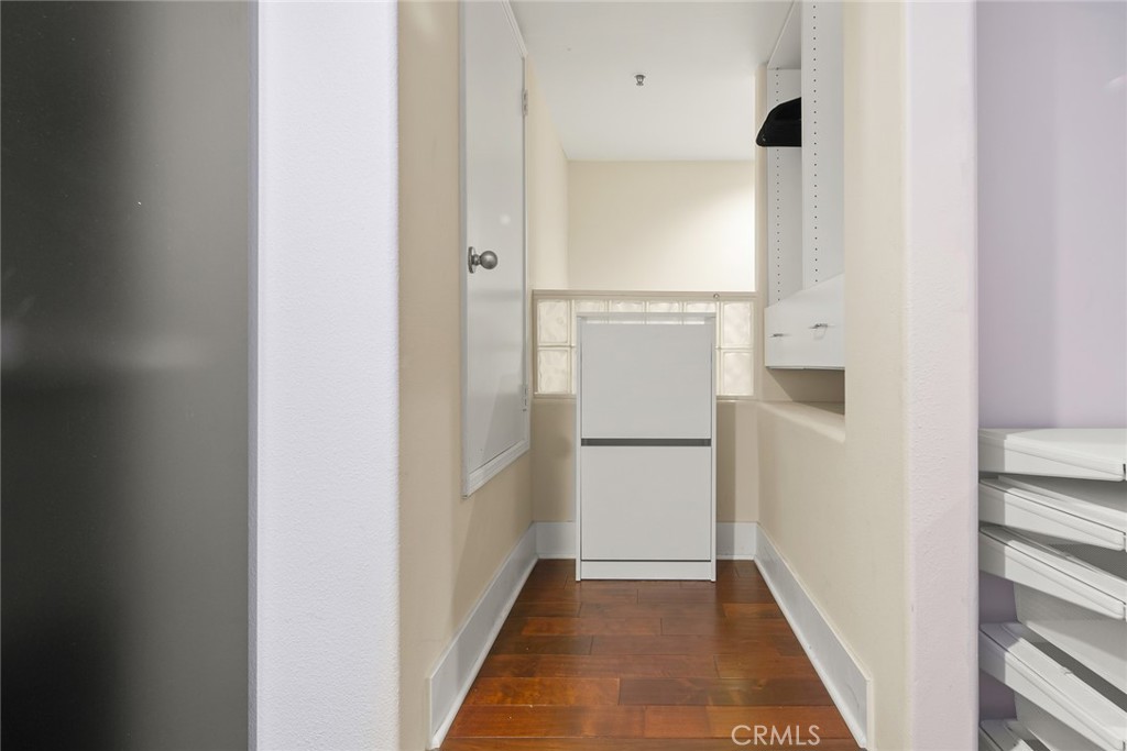 200 Pacific Coast Highway 111