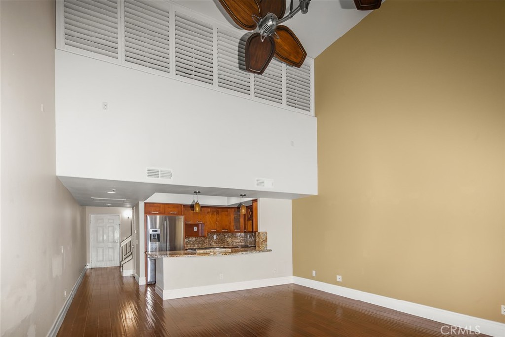 200 Pacific Coast Highway 111