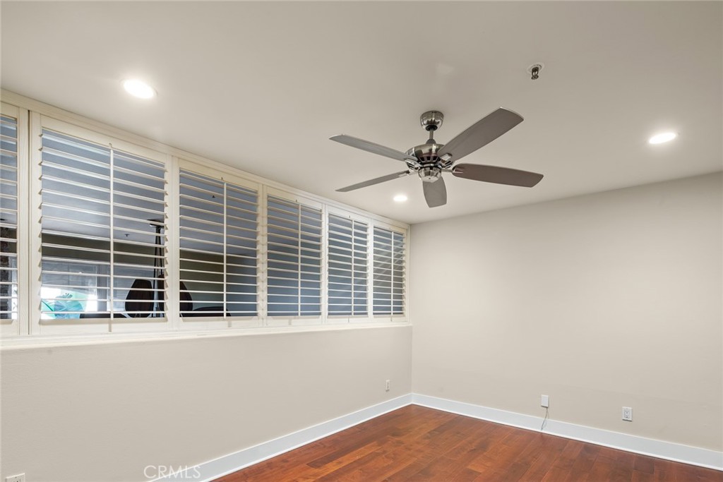 200 Pacific Coast Highway 111