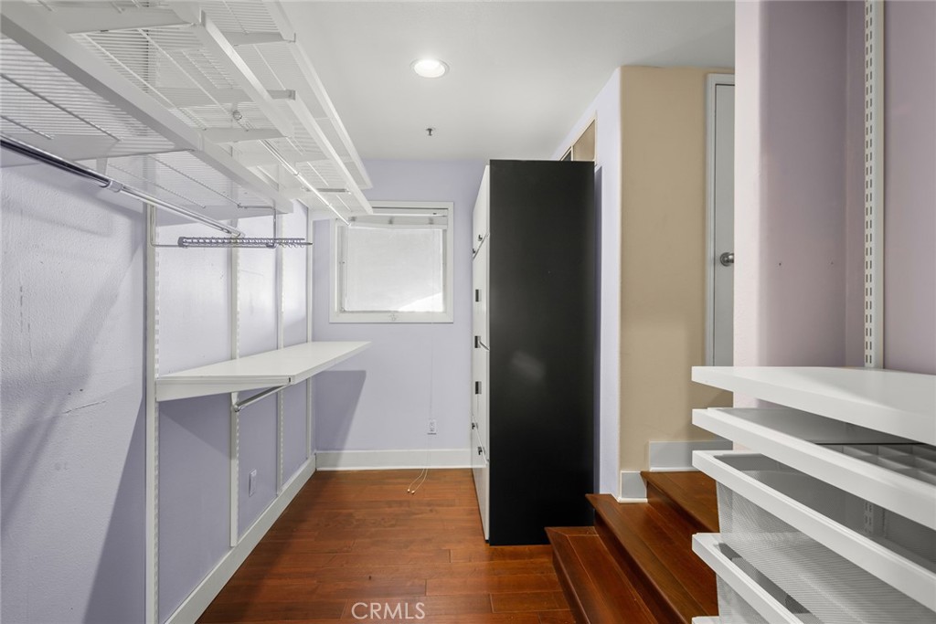 200 Pacific Coast Highway 111