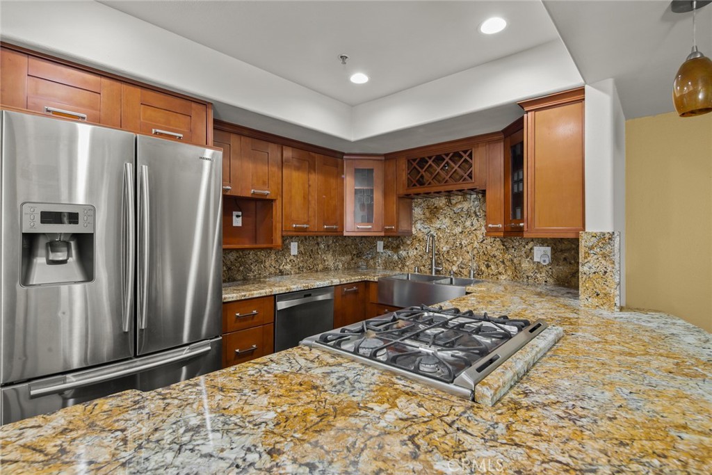 200 Pacific Coast Highway 111