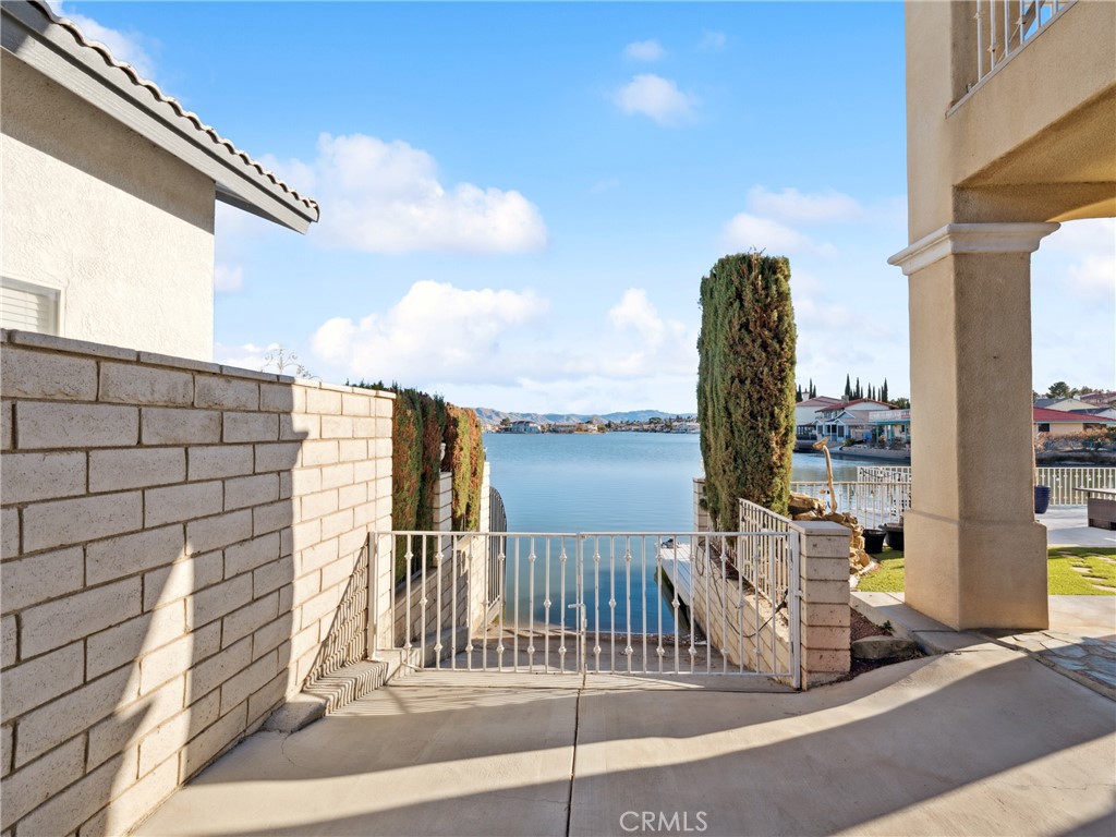 17845 Lakeview Drive