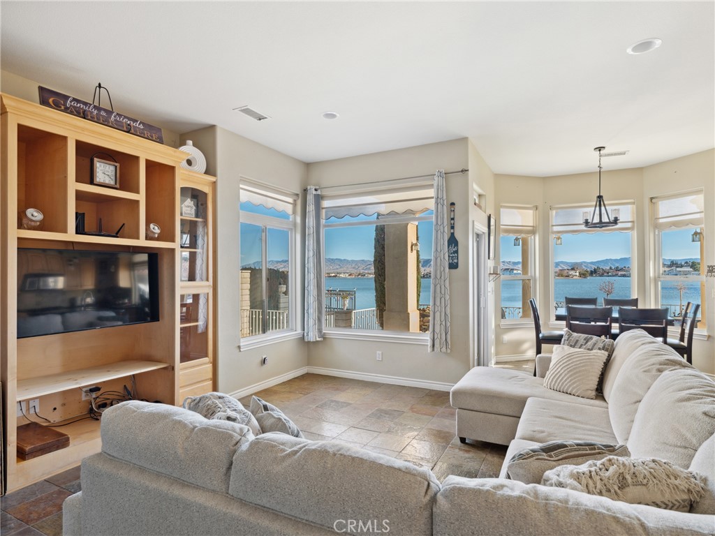 17845 Lakeview Drive