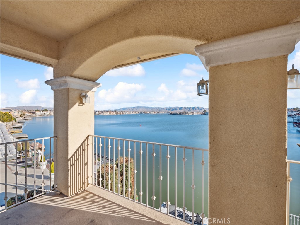 17845 Lakeview Drive