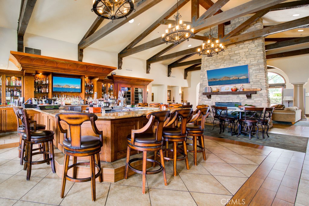 2212 Via Mariposa E B