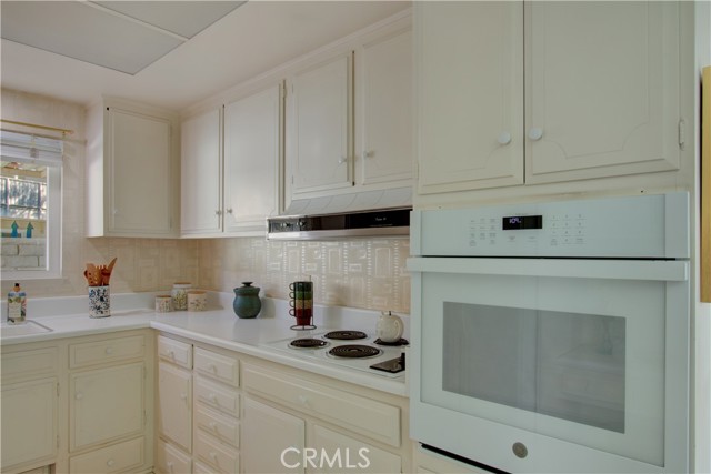 2212 Via Mariposa Unit: B