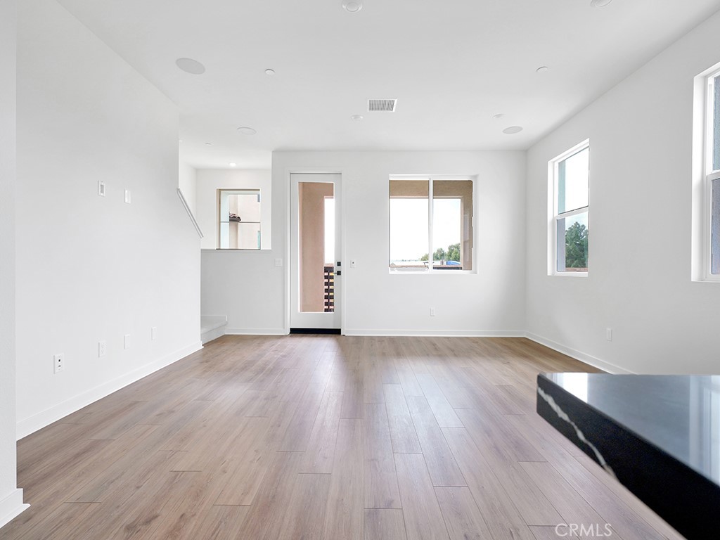 32071 Paseo Vibrante