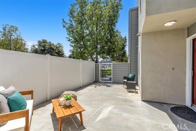 15 Pineoak Unit: 100