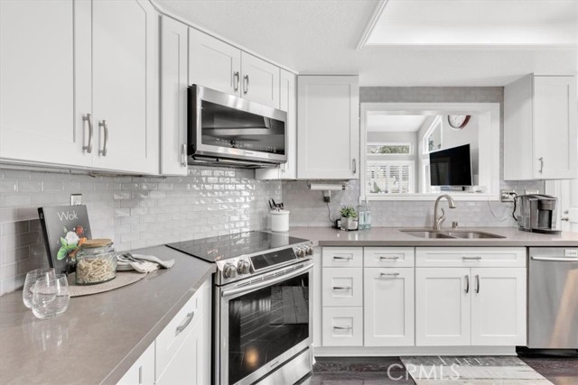 15 Pineoak Unit: 100