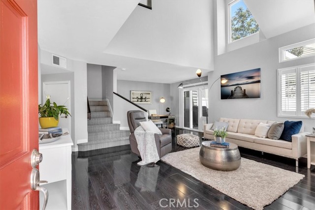 15 Pineoak Unit: 100