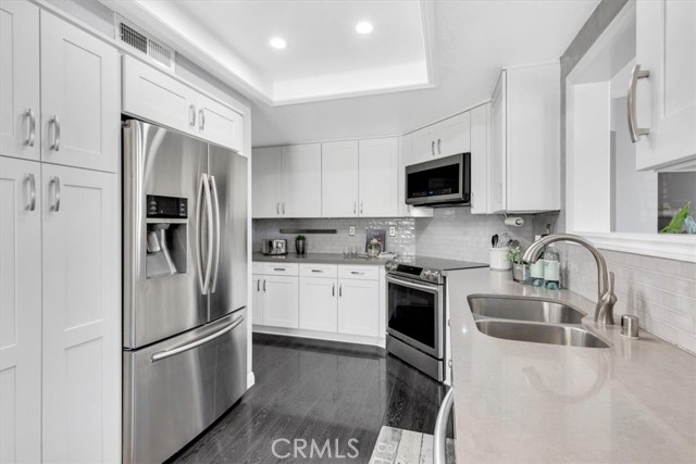 15 Pineoak Unit: 100