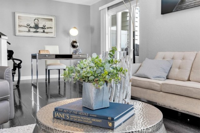 15 Pineoak Unit: 100