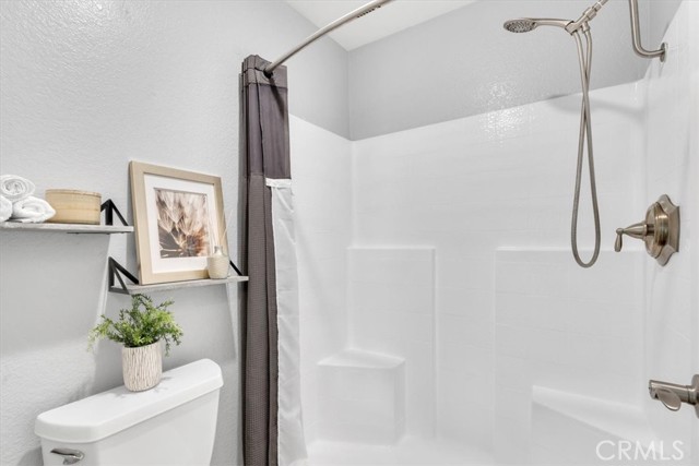 15 Pineoak Unit: 100