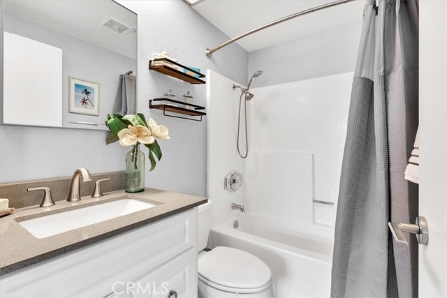 15 Pineoak Unit: 100