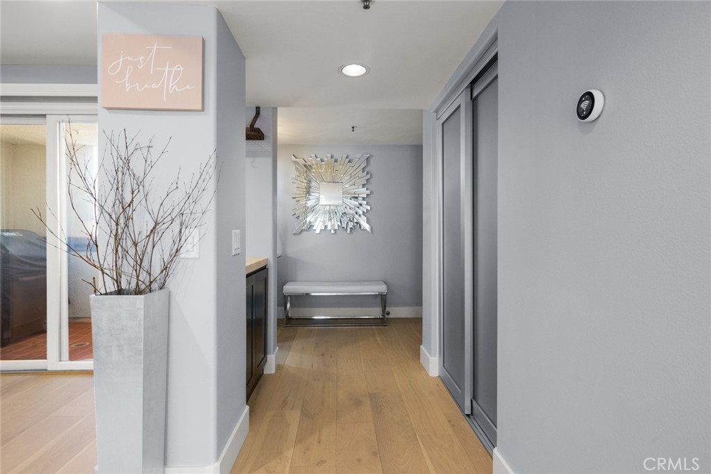 200 Pacific Coast Highway 211