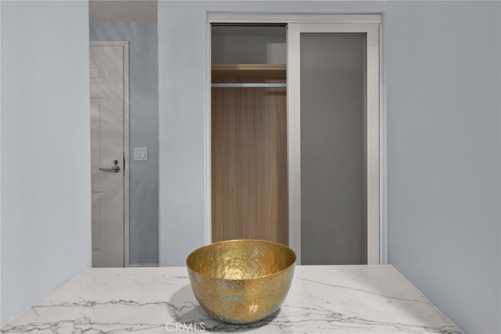 200 Pacific Coast Highway 211