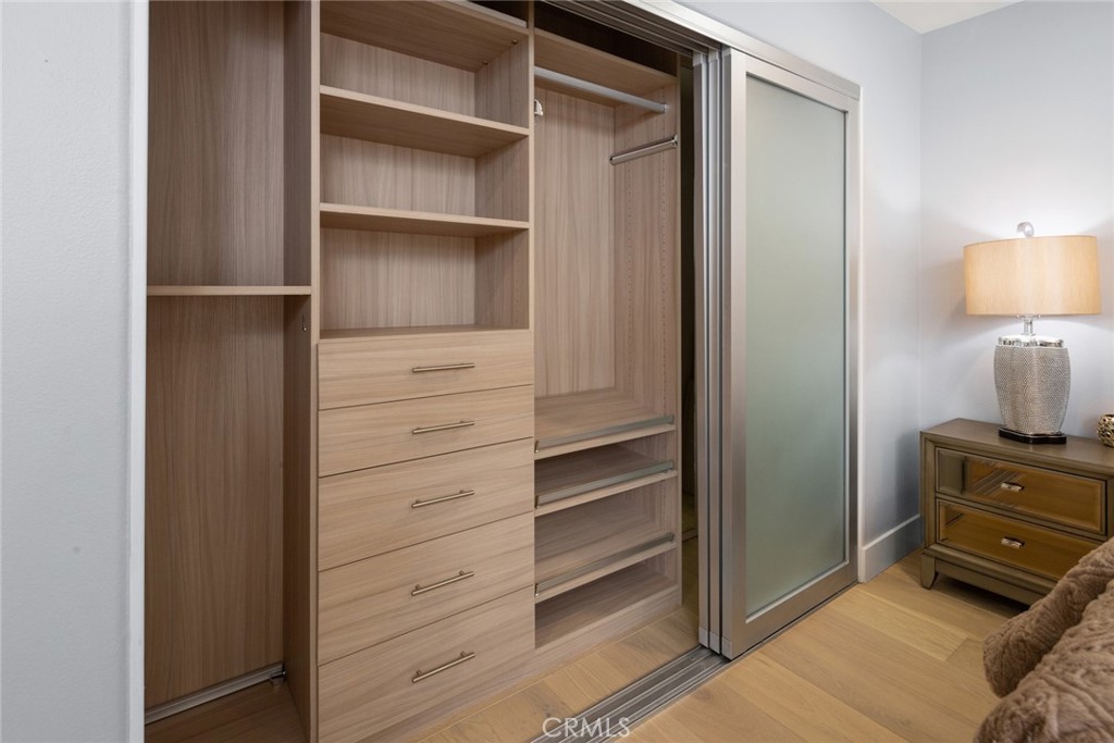 200 Pacific Coast Highway 211