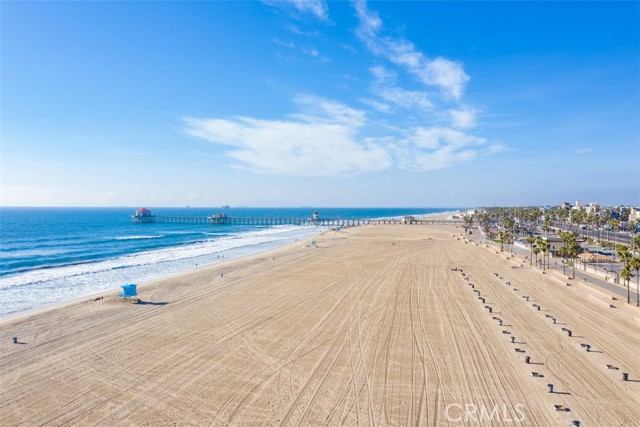 200 Pacific Coast HWY Unit: 211