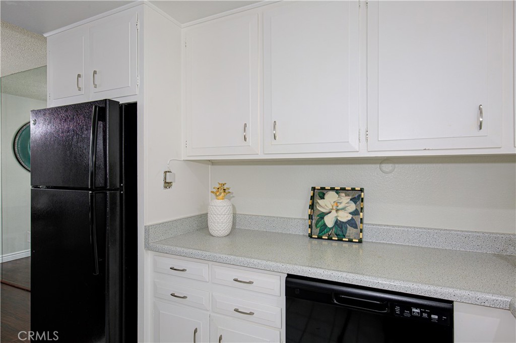 558 Avenida Sevilla C