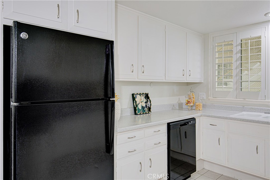 558 Avenida Sevilla C