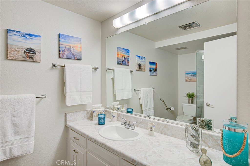 558 Avenida Sevilla C