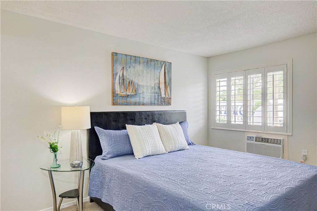 558 Avenida Sevilla C