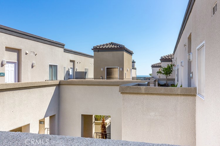 200 Pacific Coast Highway 422