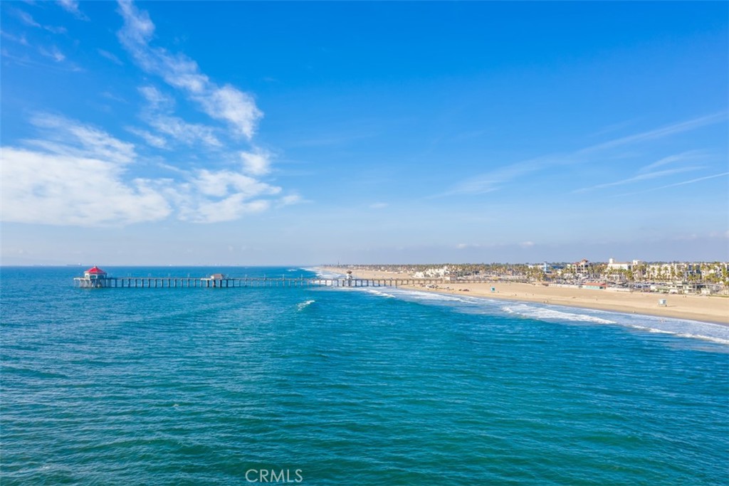 200 Pacific Coast Highway 422