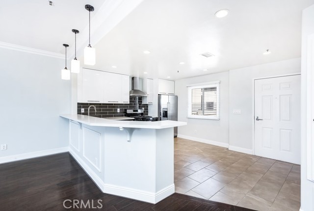 200 Pacific Coast HWY Unit: 422