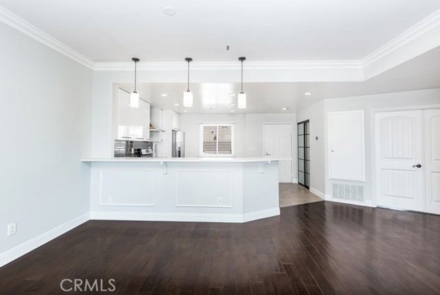 200 Pacific Coast HWY Unit: 422