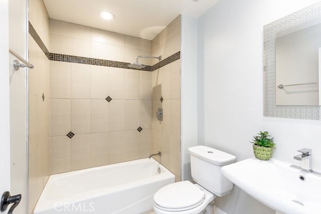 200 Pacific Coast HWY Unit: 422