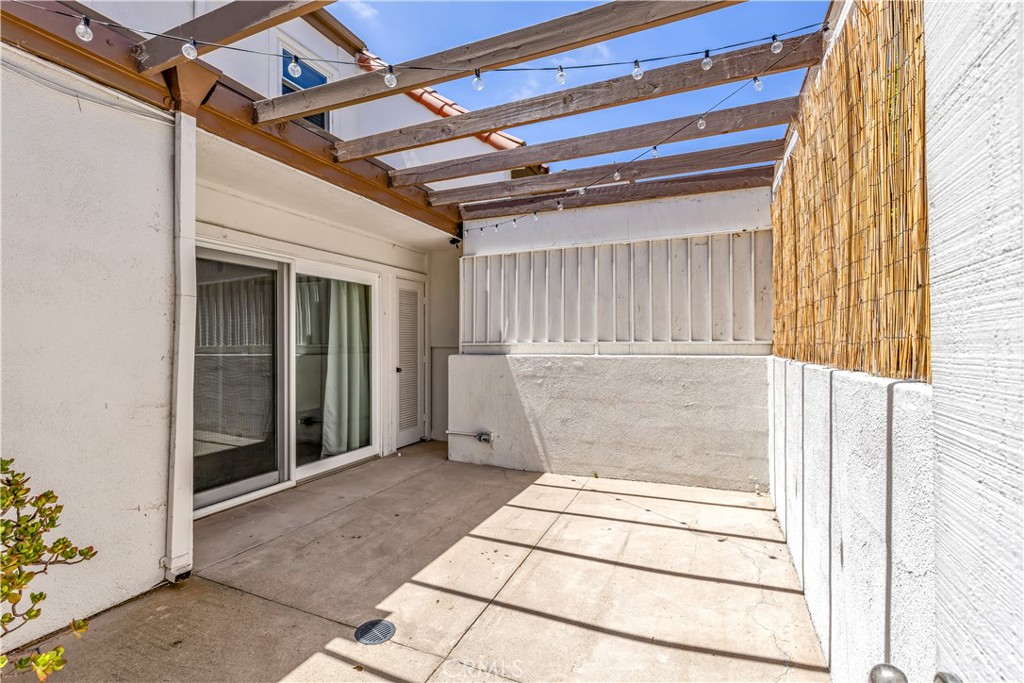 721 Calle Los Olivos