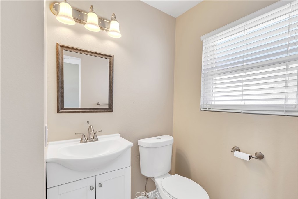 721 Calle Los Olivos