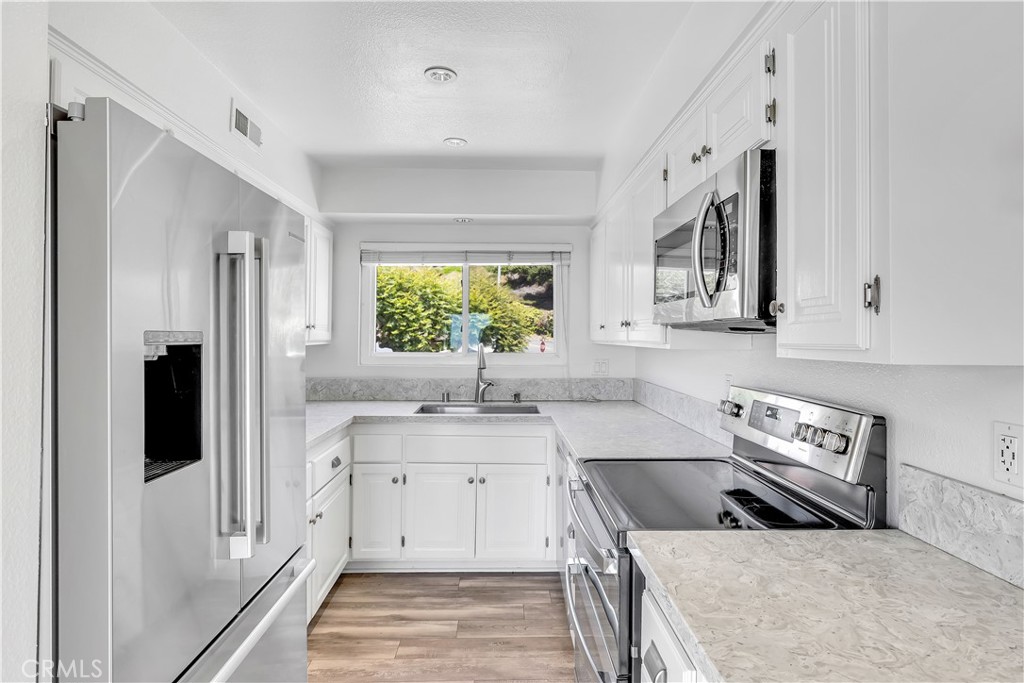 721 Calle Los Olivos