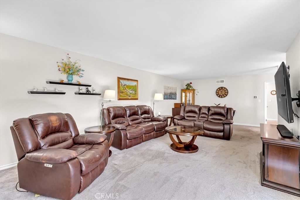 10041 Barbara Circle