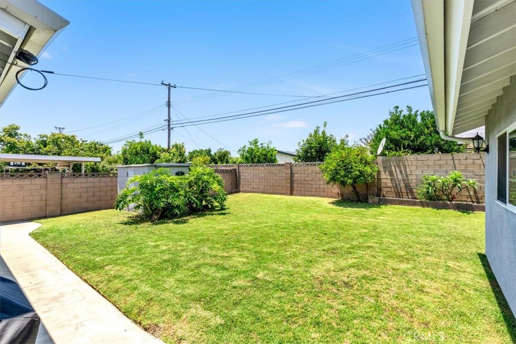 10041 Barbara Circle