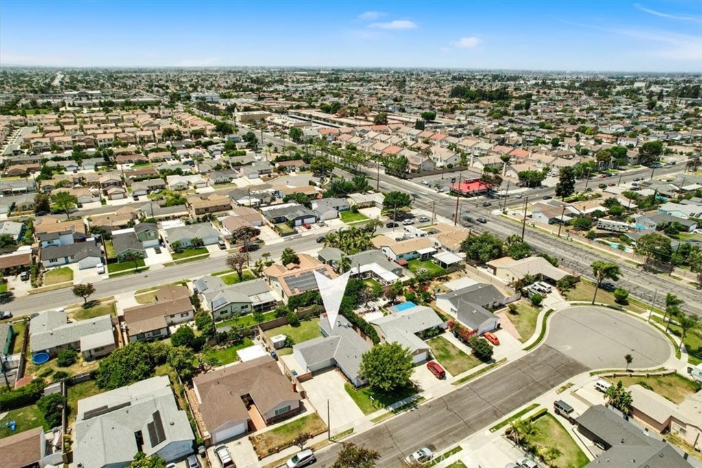 10041 Barbara Circle