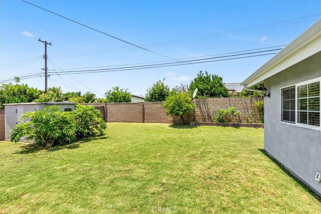 10041 Barbara Circle