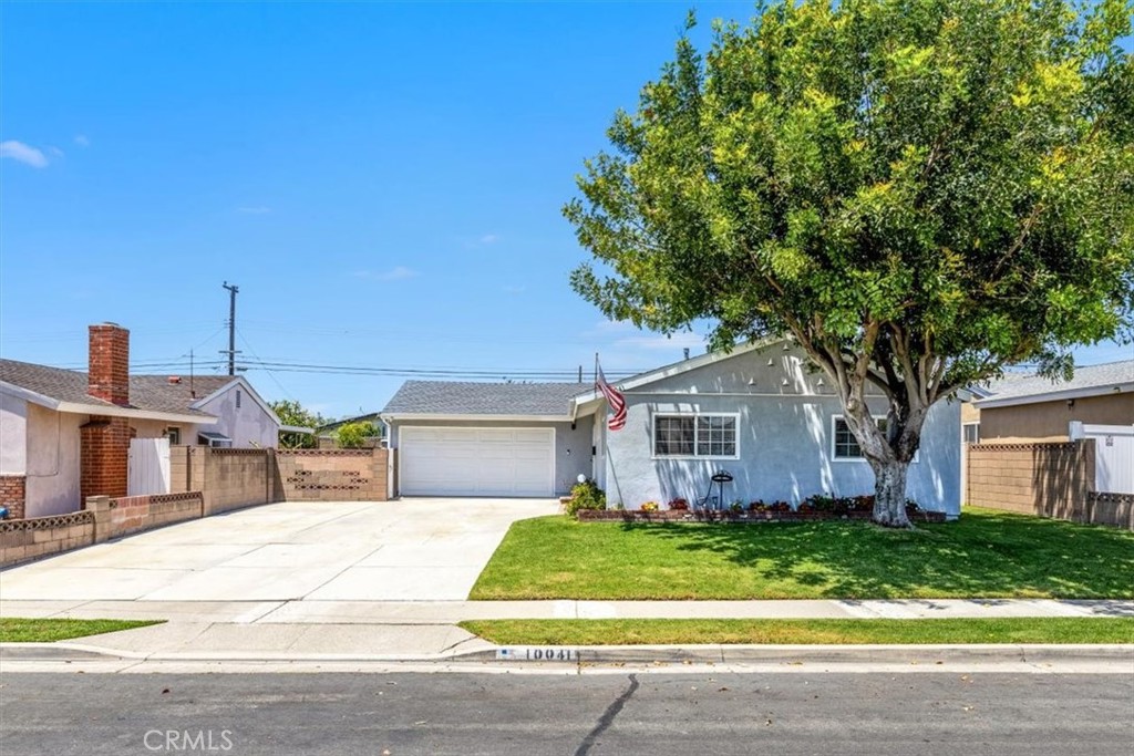 10041 Barbara Circle