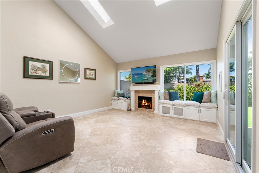 1106 Ridgecrest Circle