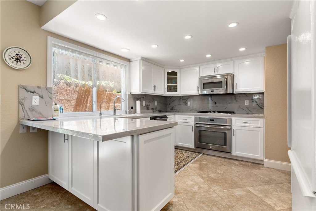 1106 Ridgecrest Circle