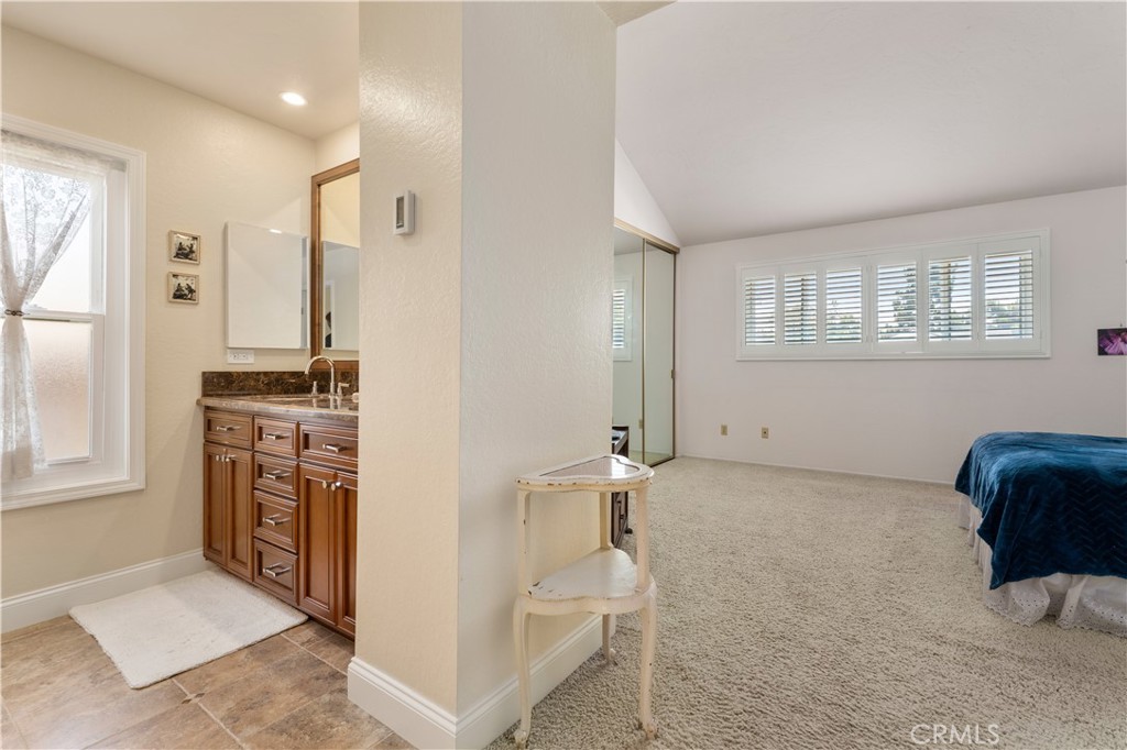 1106 Ridgecrest Circle