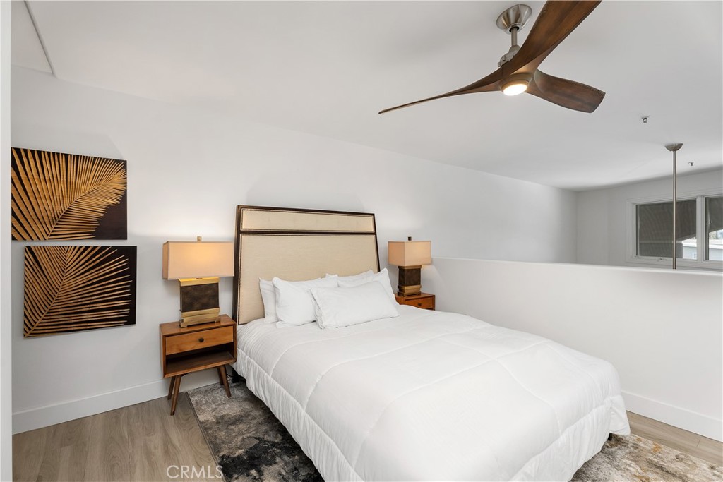 200 Pacific Coast Highway 106