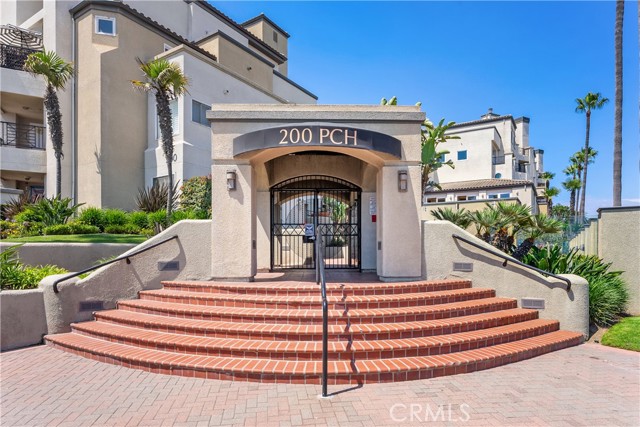 200 Pacific Coast HWY Unit: 106